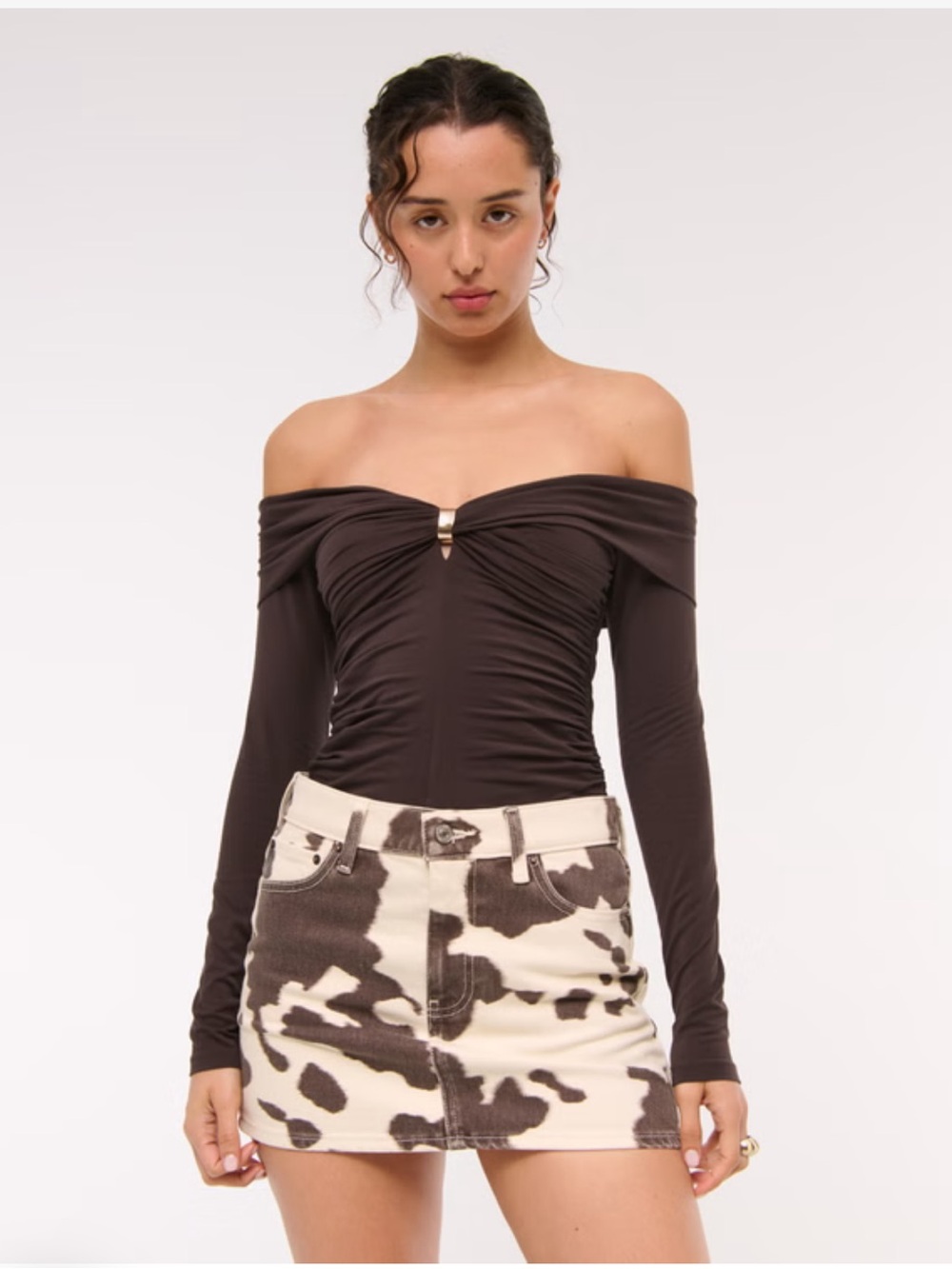 NWT - Abercrombie & Fitch Off-The-Shoulder Hardware Top in Dark Coffee